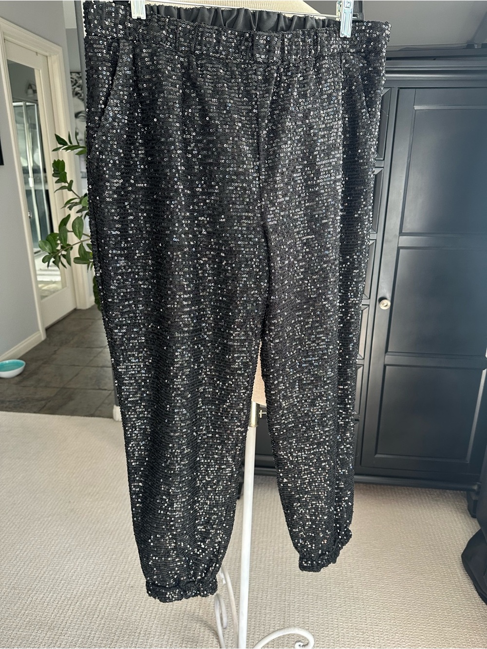 Sequin Jogger Style Black Pants size XL - Picture 4 of 17